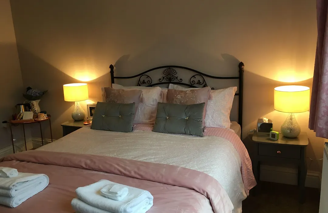 Leafy Suburban Bed And Breakfast-1